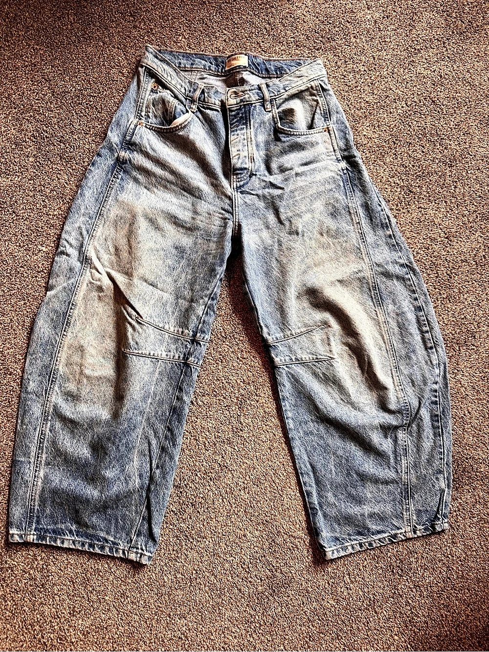 We The Free Good Luck Mid-Rise Barrel Jeans Cropped Utility Pants in size 29
